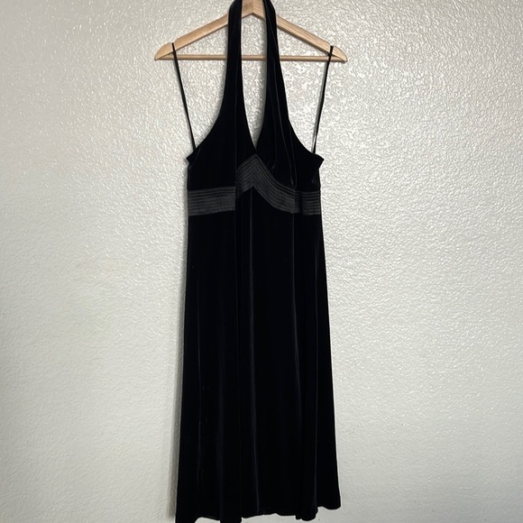 Robbie Bee Black Velvet Halter MIDI dress size 16 - Picture 1 of 3